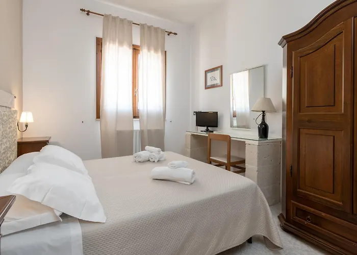 Hotell Piccolo Rosa 2*